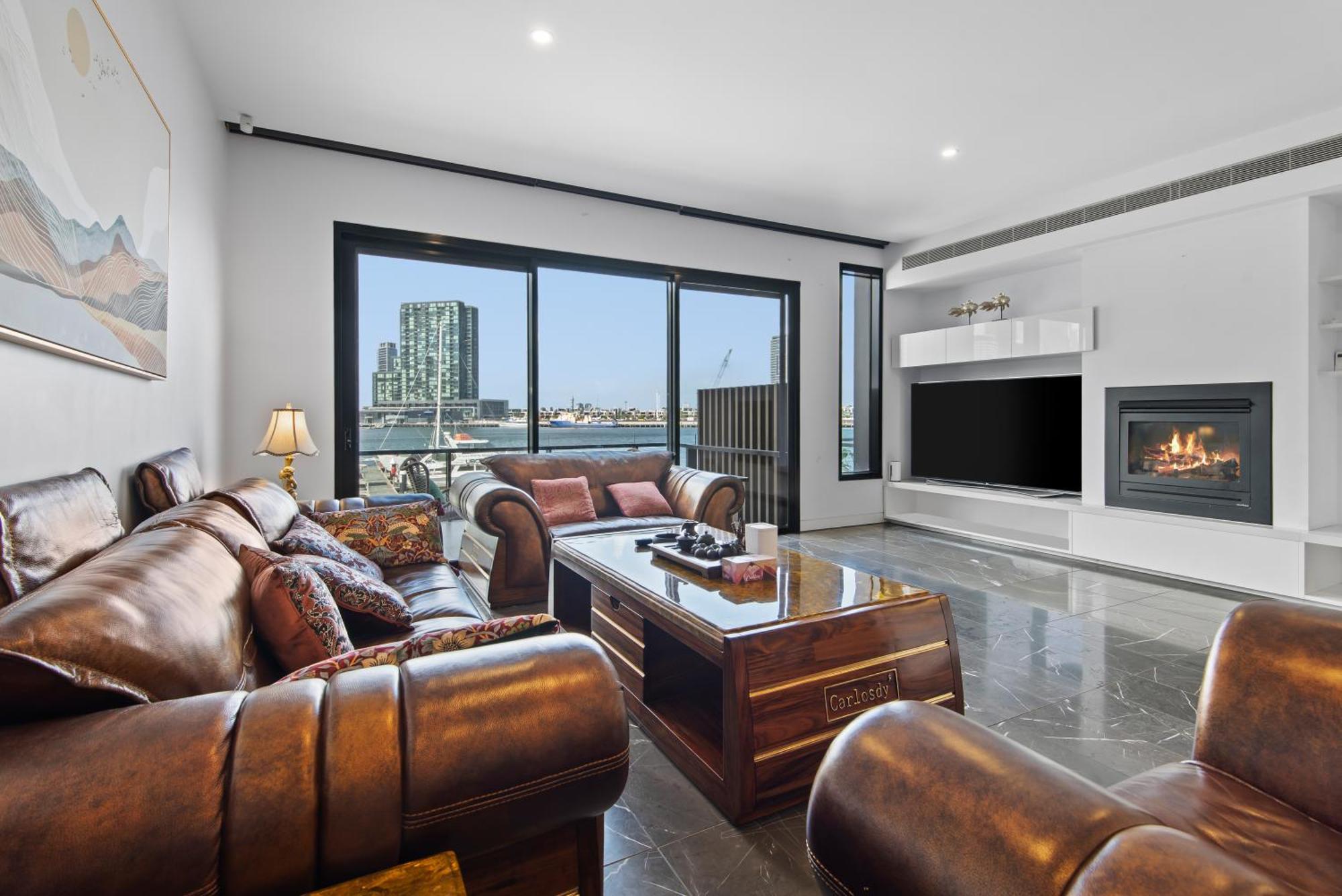 Apartment Waterfront Bliss In Promenade W/ Cozy 5br/4ba Melbourne
