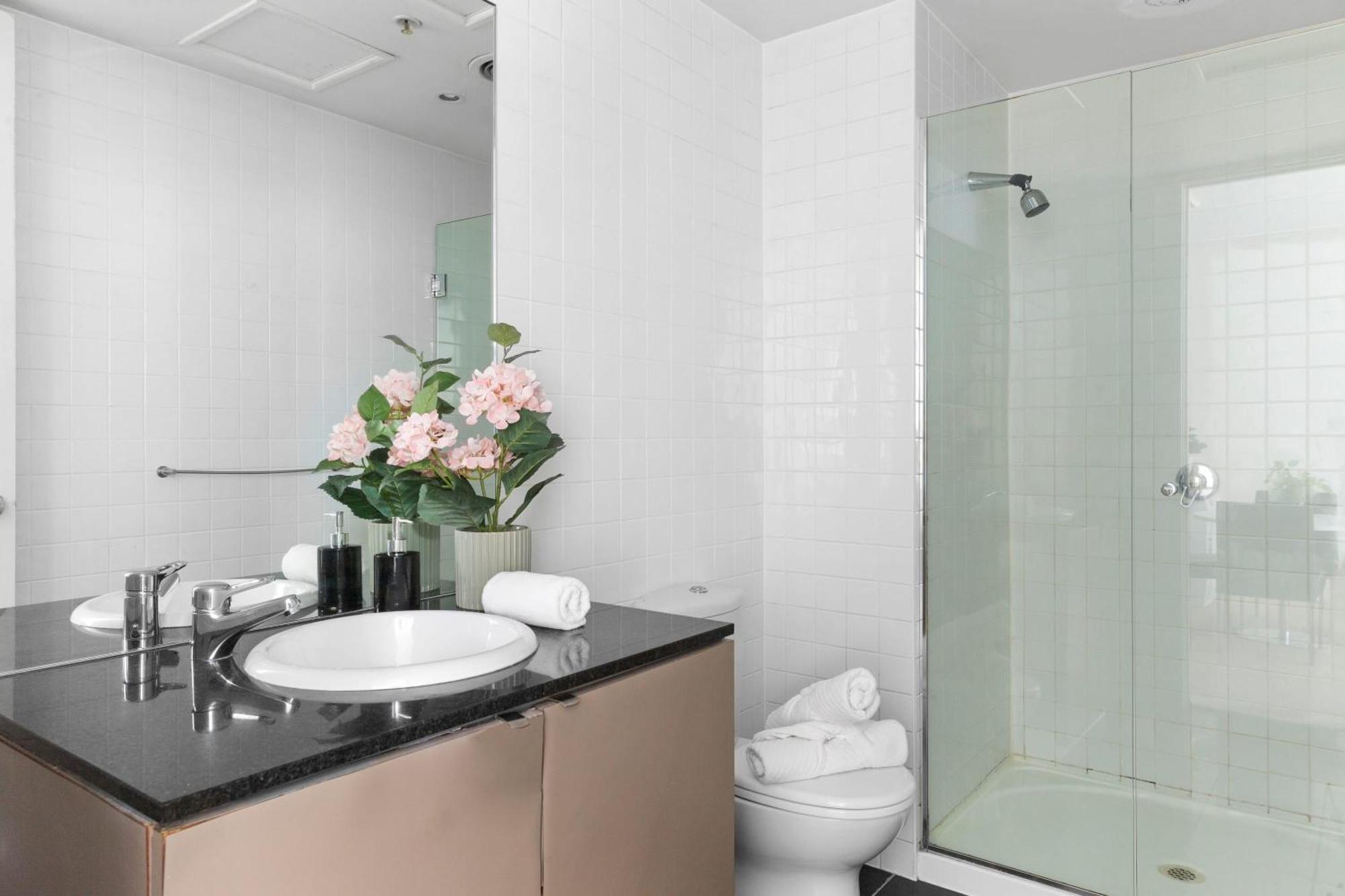 A Stylish & 2br Near Flinders Station *