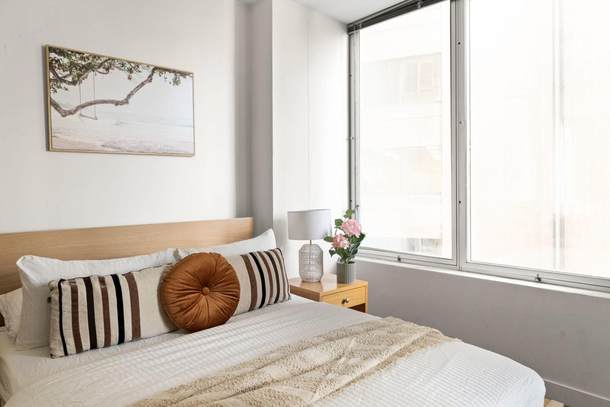 A Stylish & 2br Near Flinders Station Apartment *