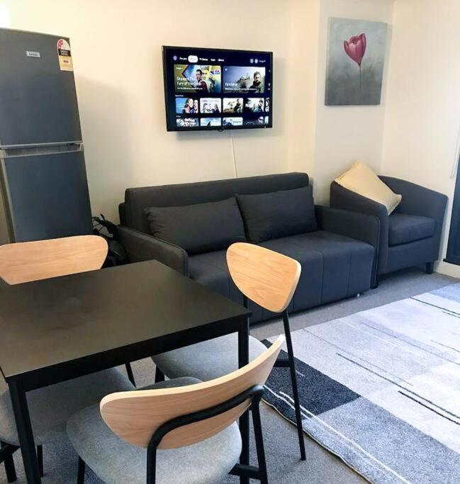 Apartment Superb Views Overseeing Park 1br