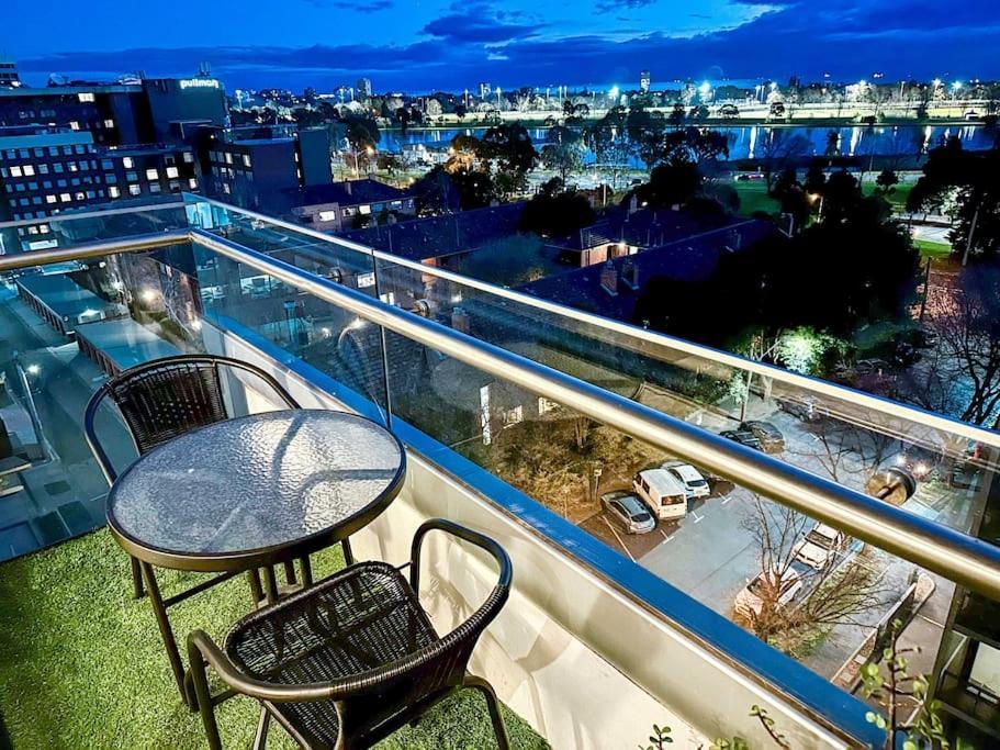 Apartment Superb Views Overseeing Park 1br