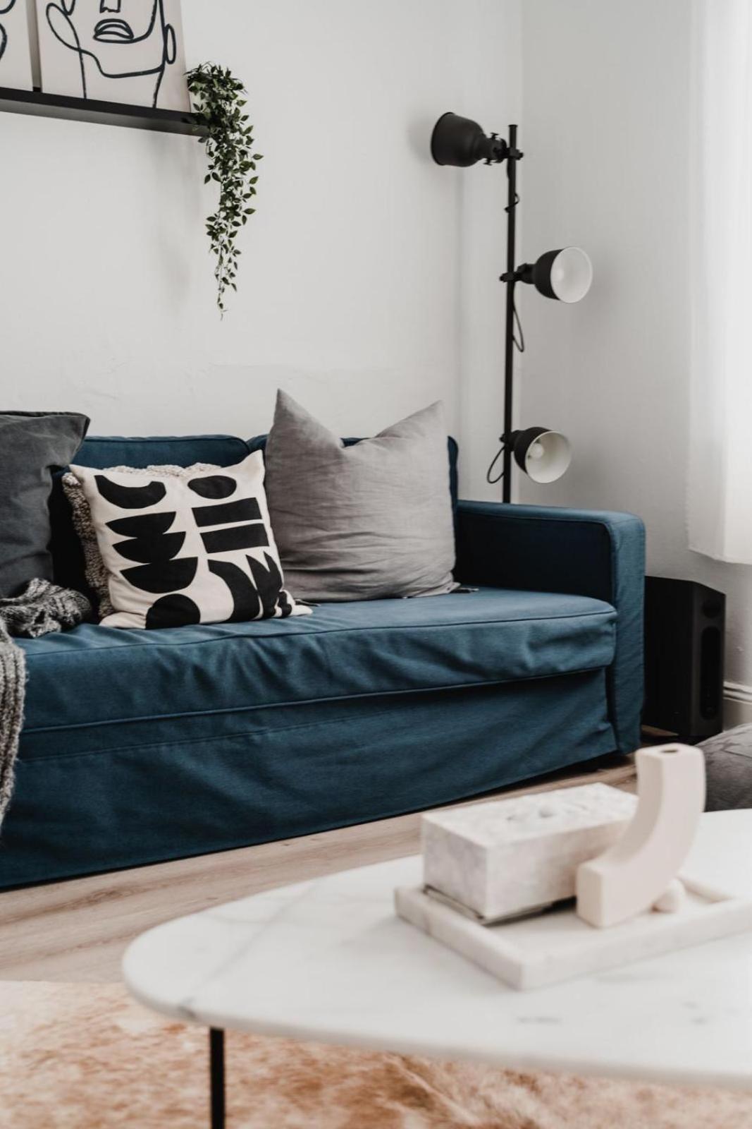 Your On Smith St Collingwood With Parking Apartment