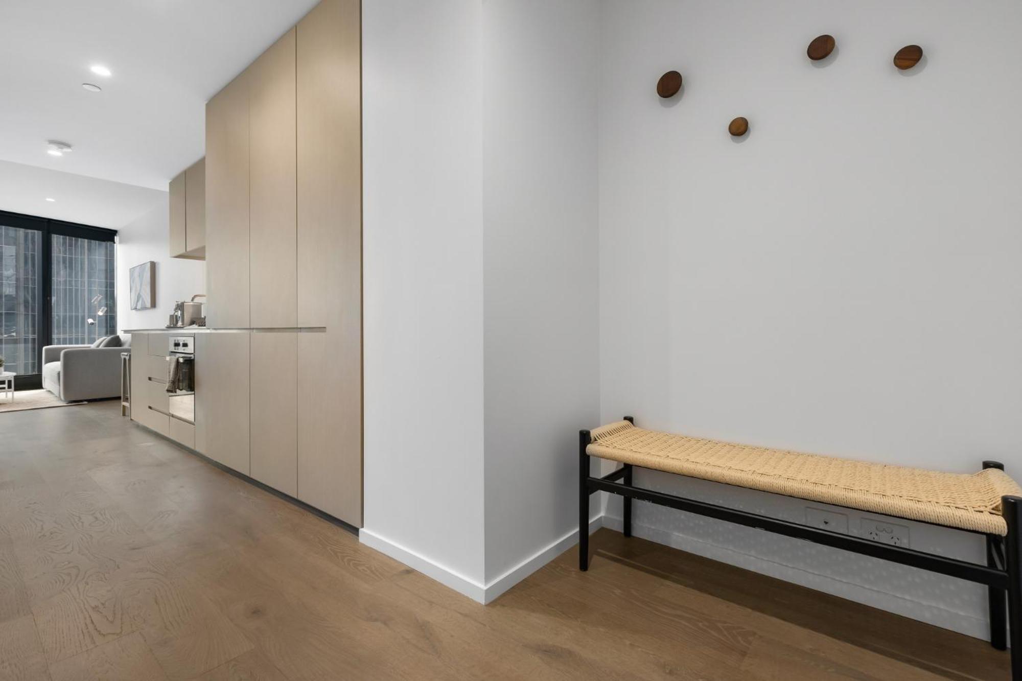 Impeccably Modern 1-bed With Incredible Views Melbourne