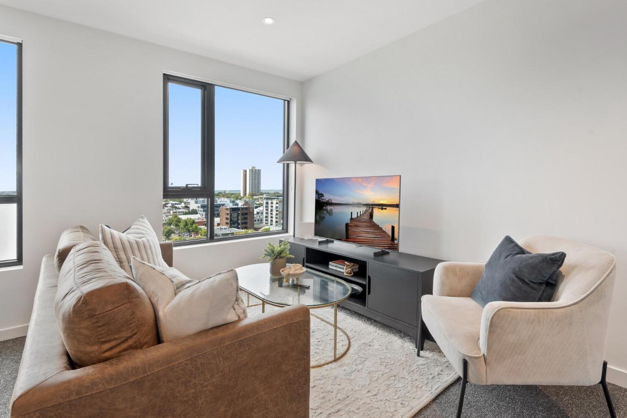 Spectacular 2-bed With Amenities & Sky-high Views *