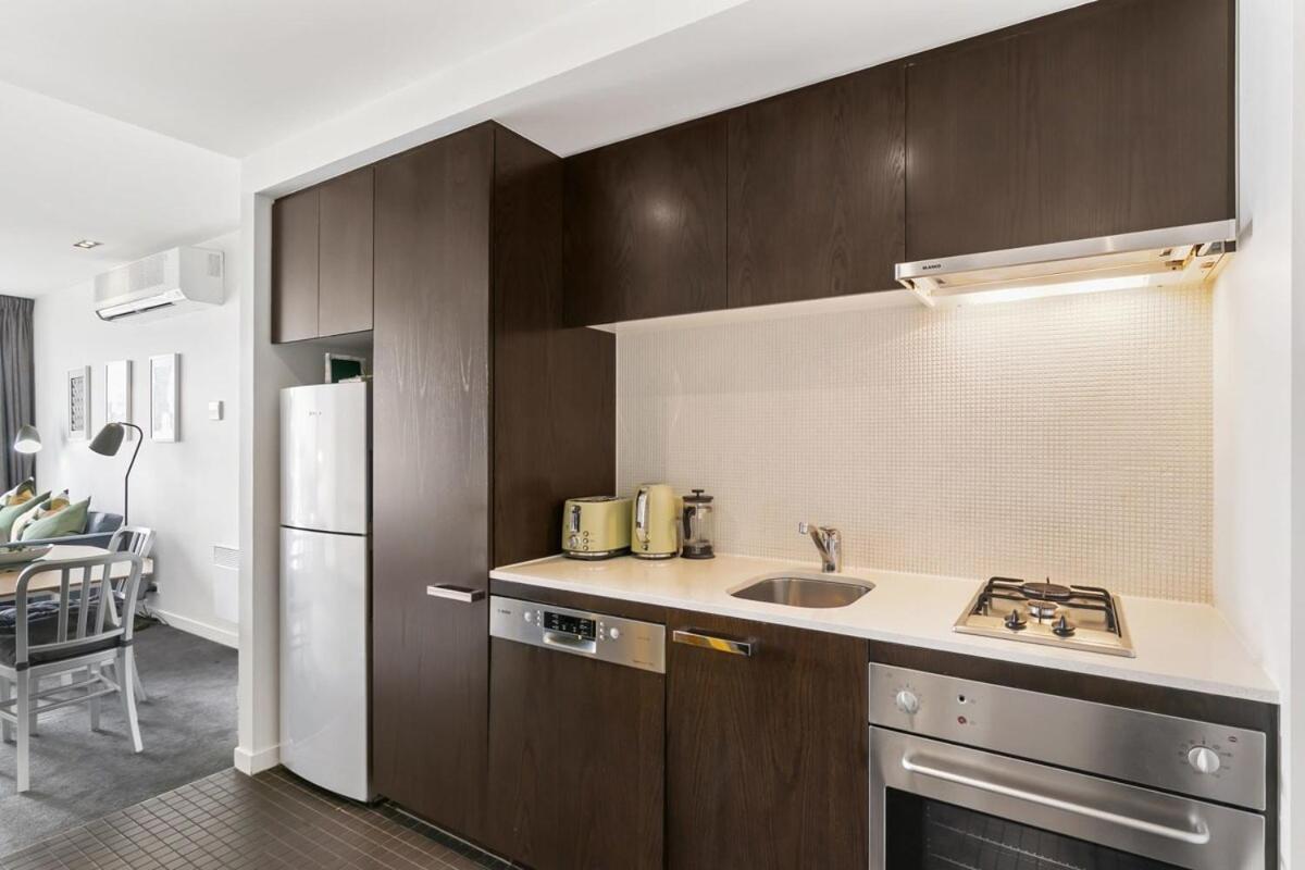 Apartment East Melb 2bed Parking Pet Friendly *