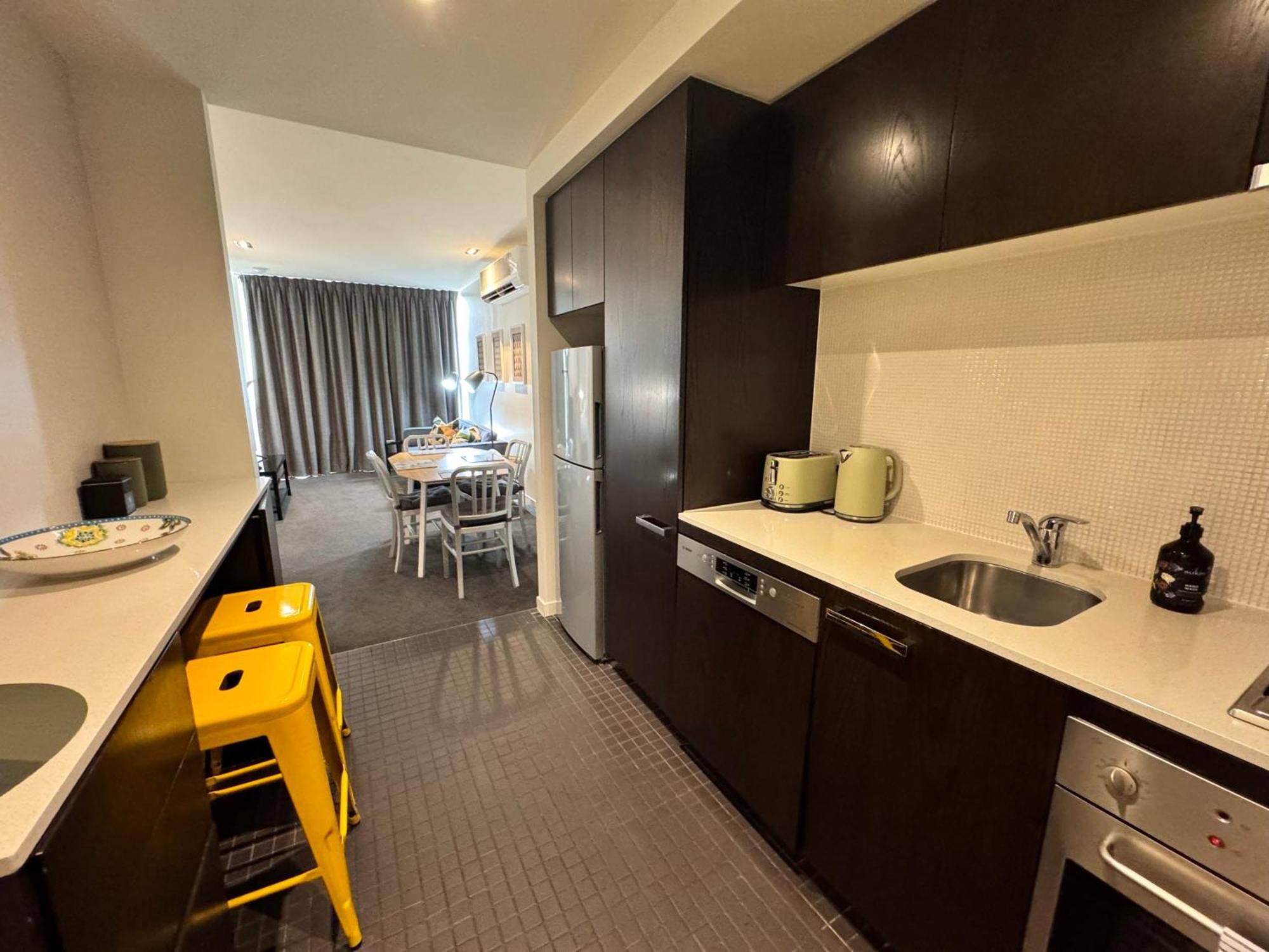 Apartment East Melb 2bed Parking Pet Friendly *