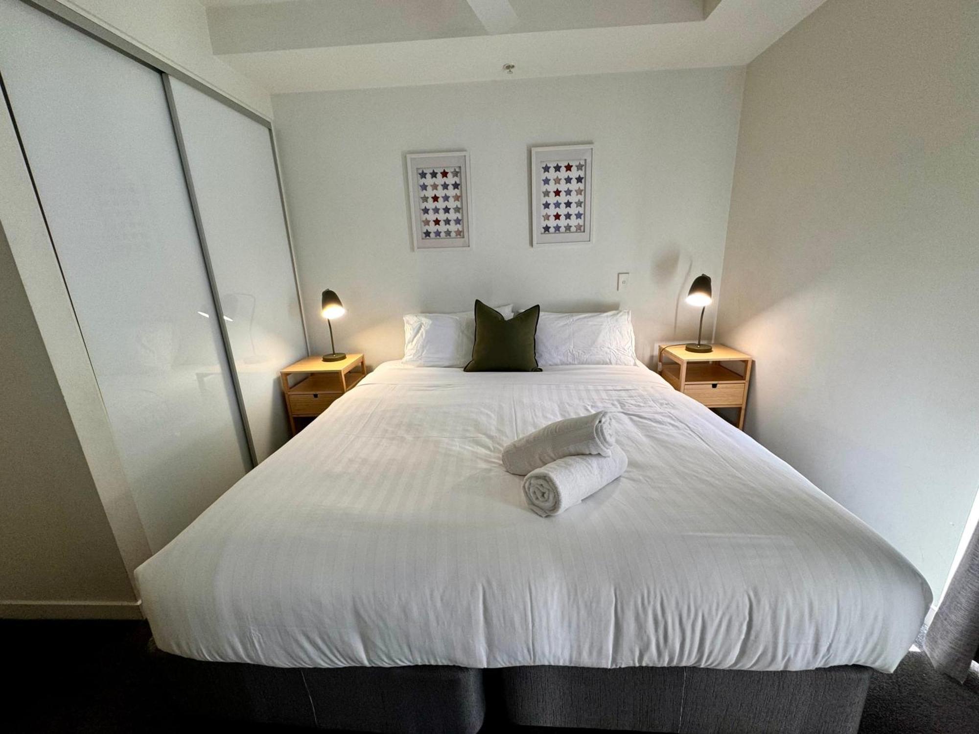 East Melb 2bed Parking Pet Friendly Apartment *