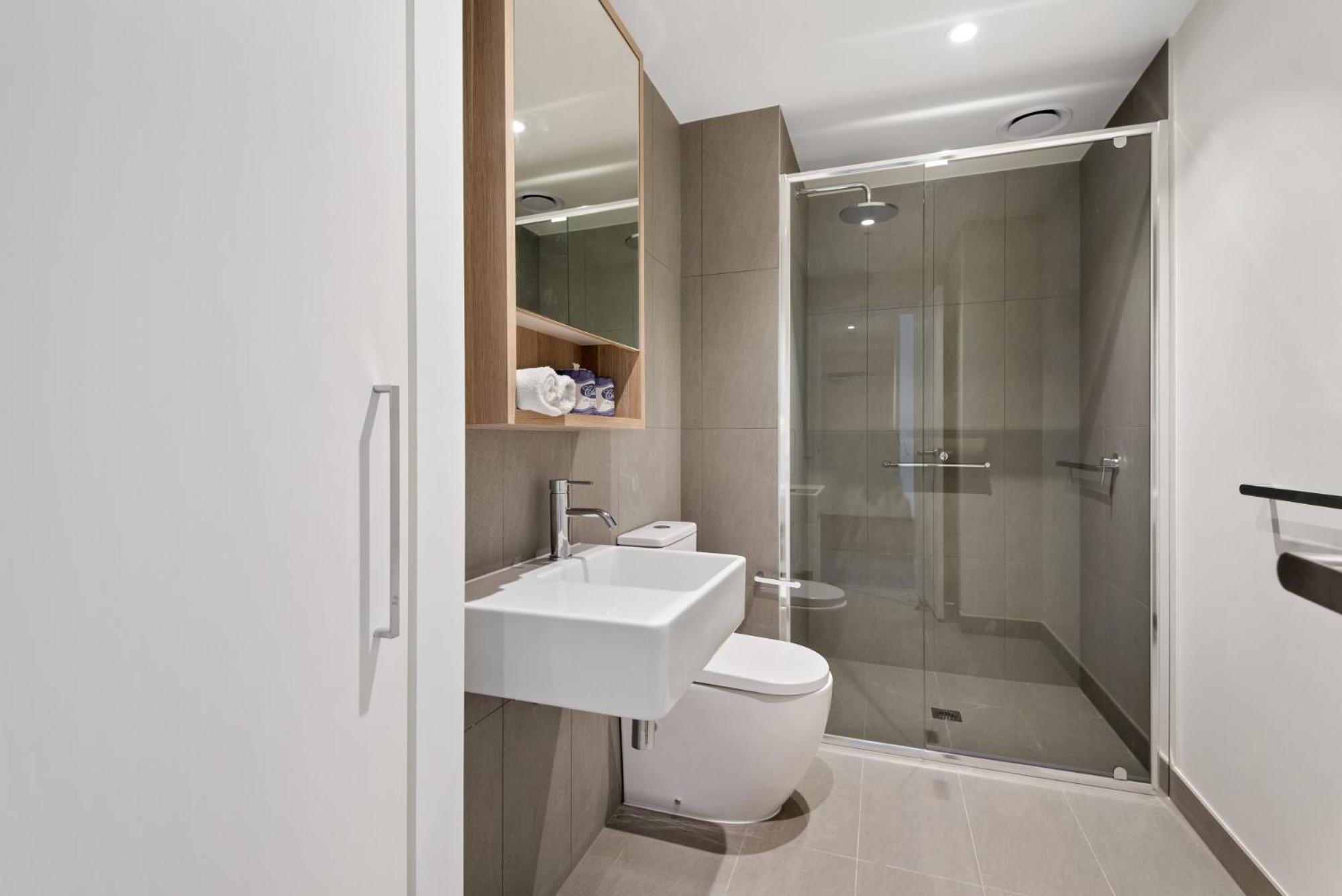 Apartment Spectacular 2-bed With Amenities & Sky-high Views *
