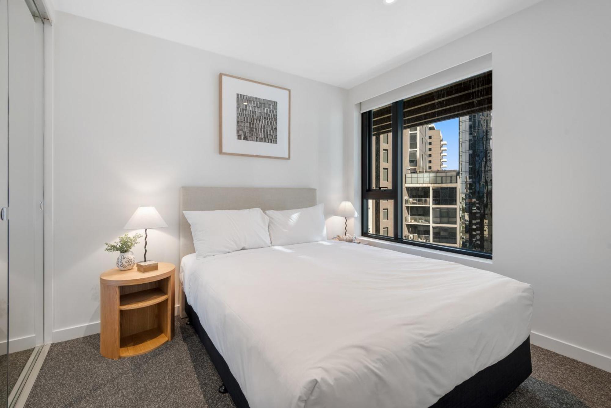 Spectacular 2-bed With Amenities & Sky-high Views *