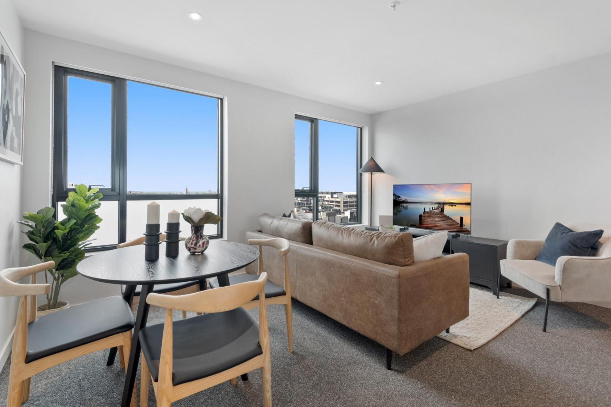 Spectacular 2-bed With Amenities & Sky-high Views Apartment *