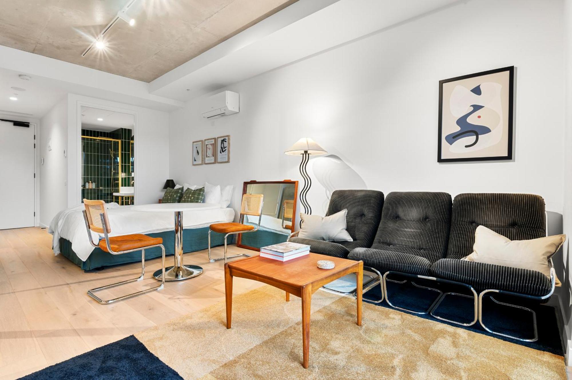 Mid-century Modern Hideaway * Melbourne
