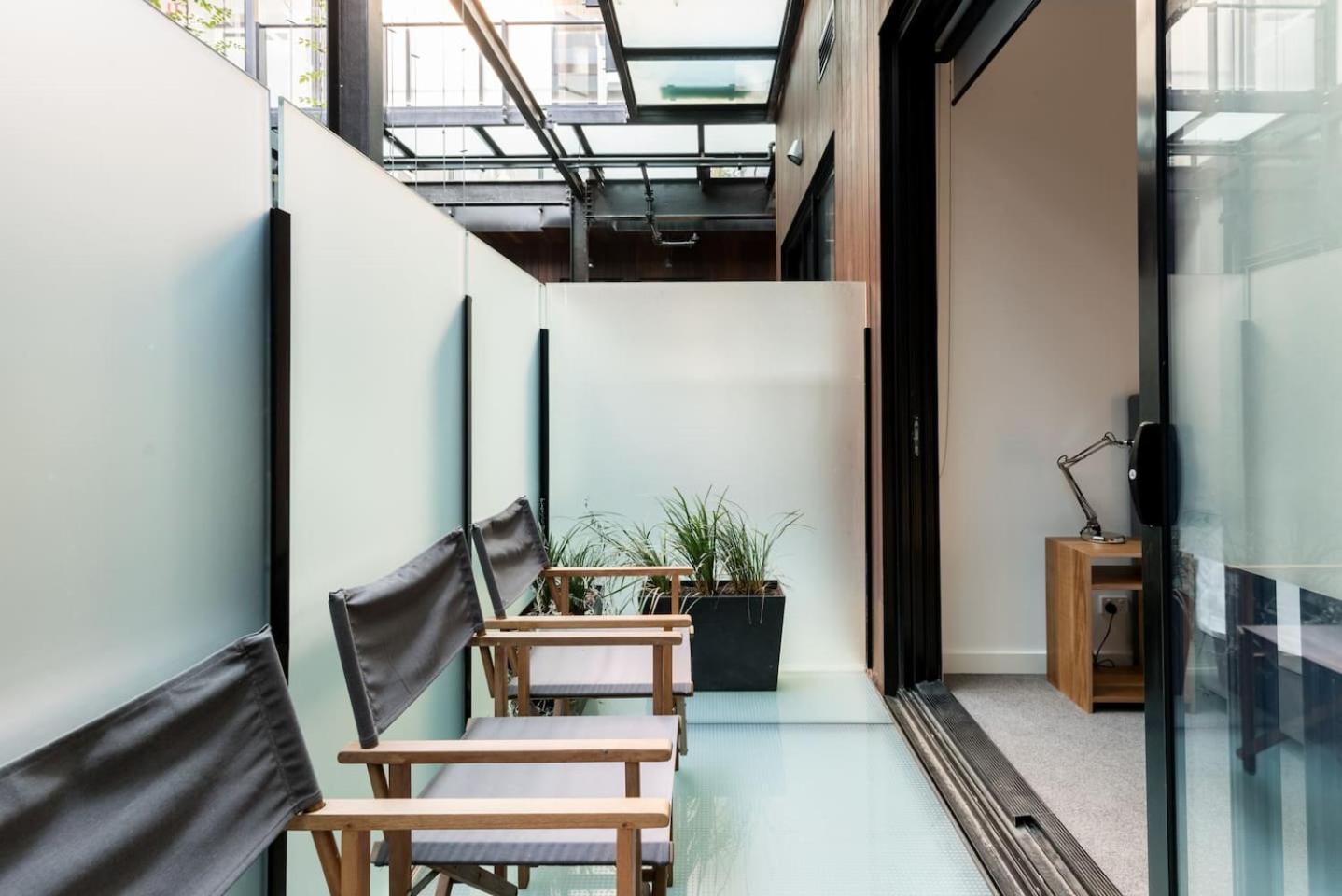 Paterson 1911 - Upmarket Terrace In Vibrant Fitzroy Apartment *