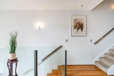 Luxury 4b Docklands Penthouse Water Views Holiday home Melbourne