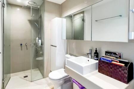 Luxury 4b Docklands Penthouse Water Views Holiday home Melbourne