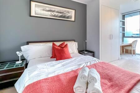 Luxury 4b Docklands Penthouse Water Views * Melbourne