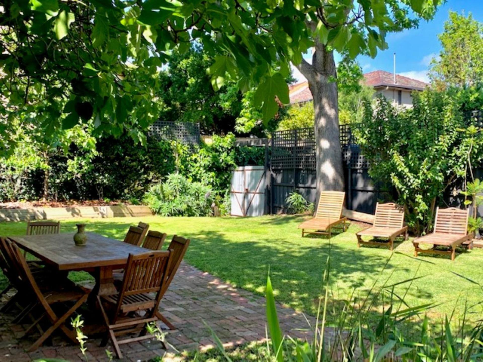 Elwood Eclectic Gem Walk To St Kilda Holiday home