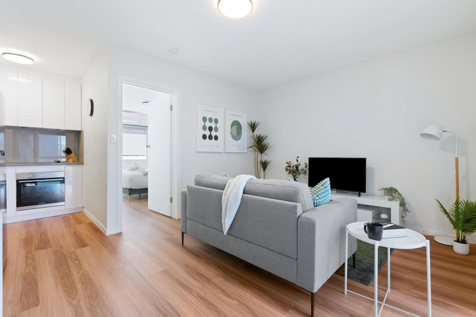 Apartment Cul-de-sac Charm