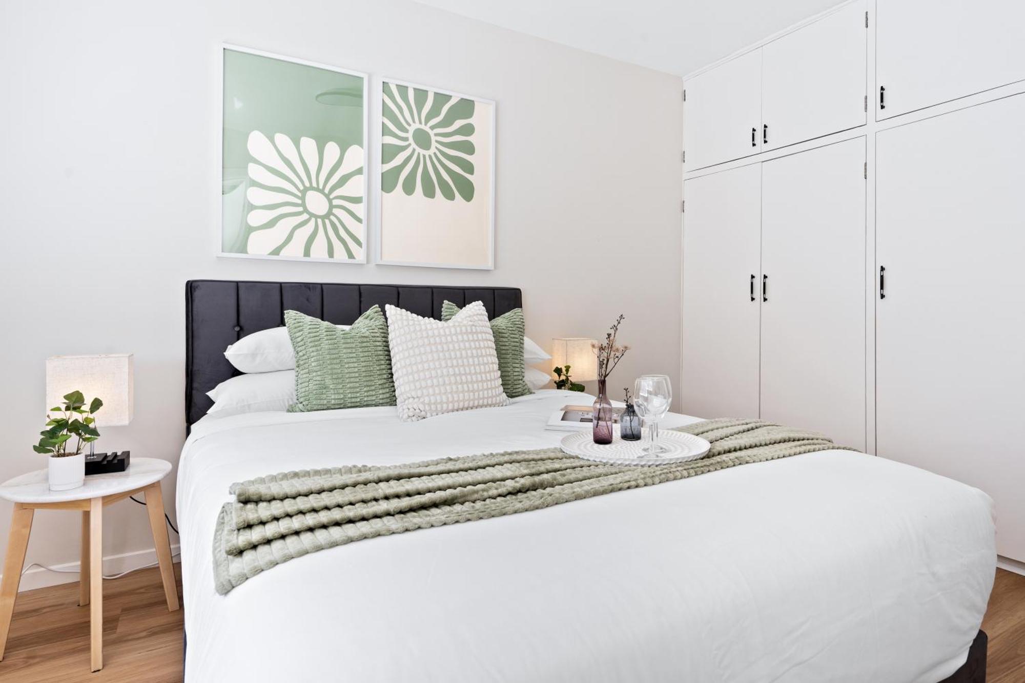 Cul-de-sac Charm Apartment