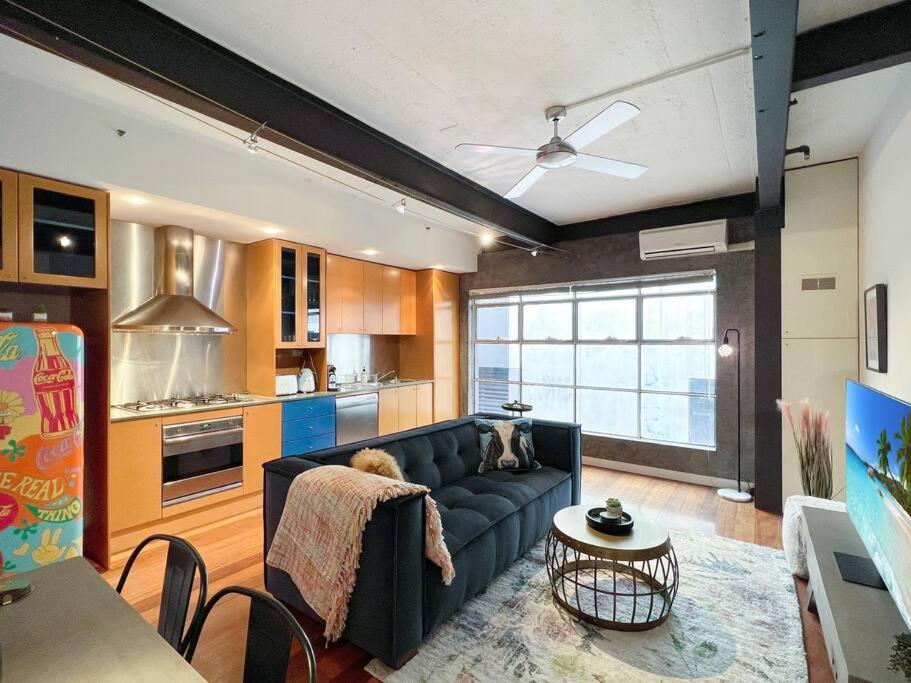 Warehouse Conversion Set 100 Metres From Bridge Rd Apartment Melbourne