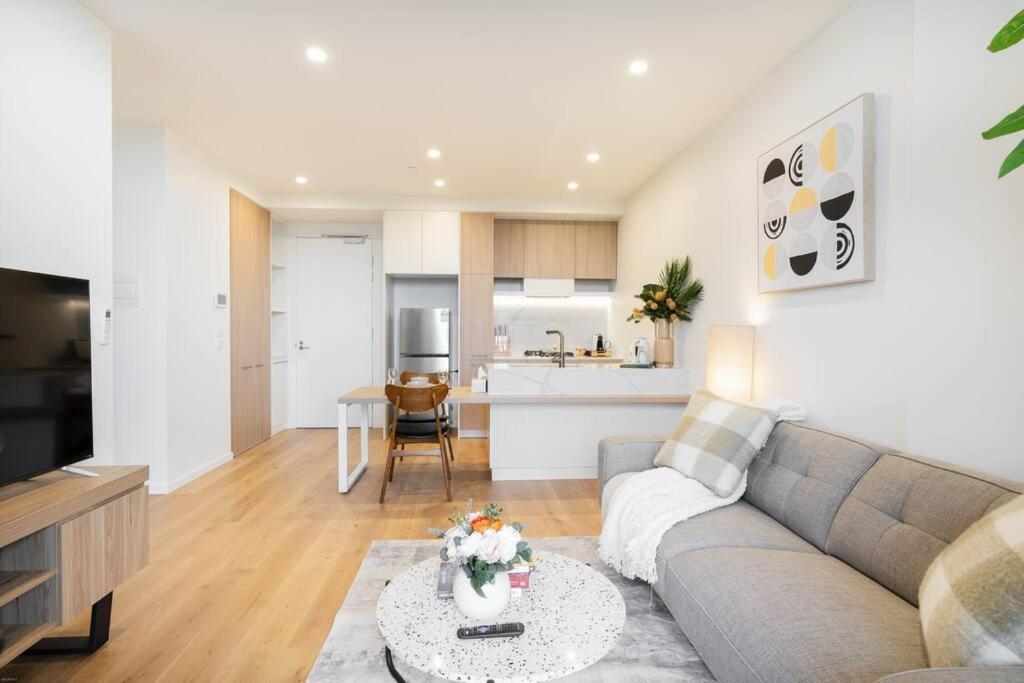 Apartment Airy 1br Ivanhoe With Balcony & Free Parking#sp05