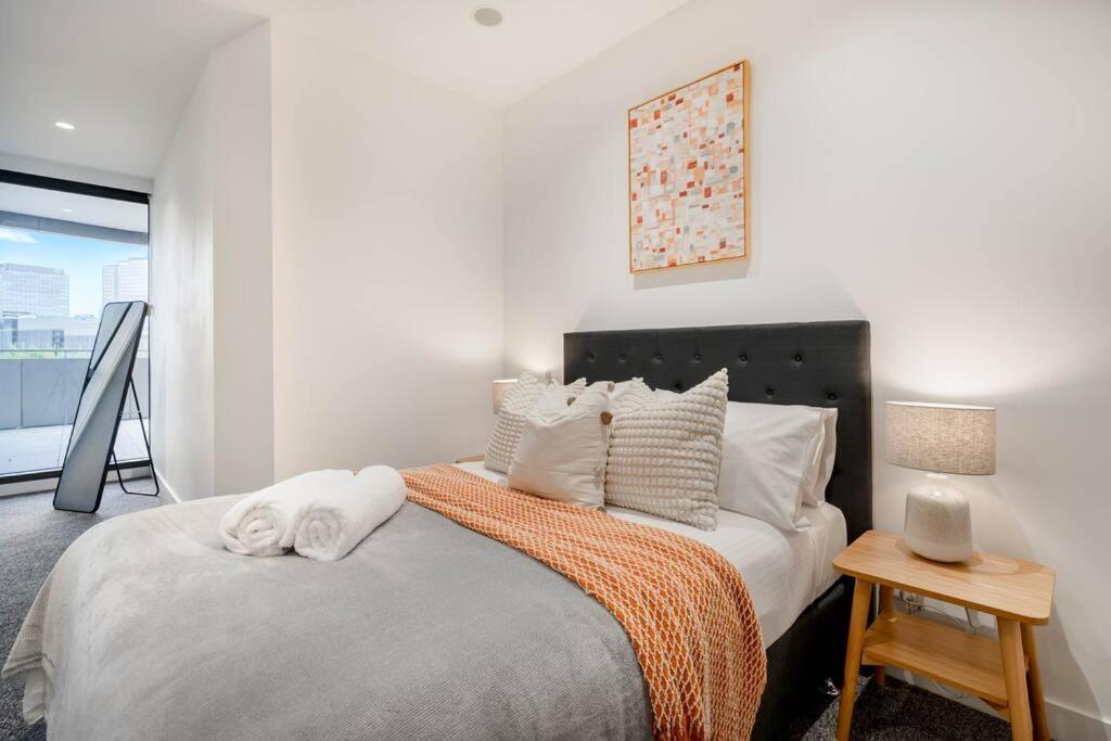 Prestigious 2br West Side Place Free Parking#wsp09 *