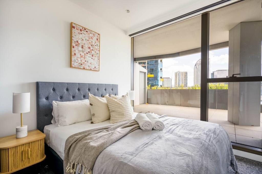 Prestigious 2br West Side Place Free Parking#wsp09 Apartment Melbourne