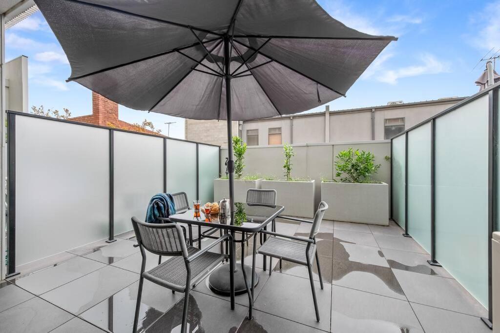 Apartment Brunswick 1-bedroom Gem By Short & Long
