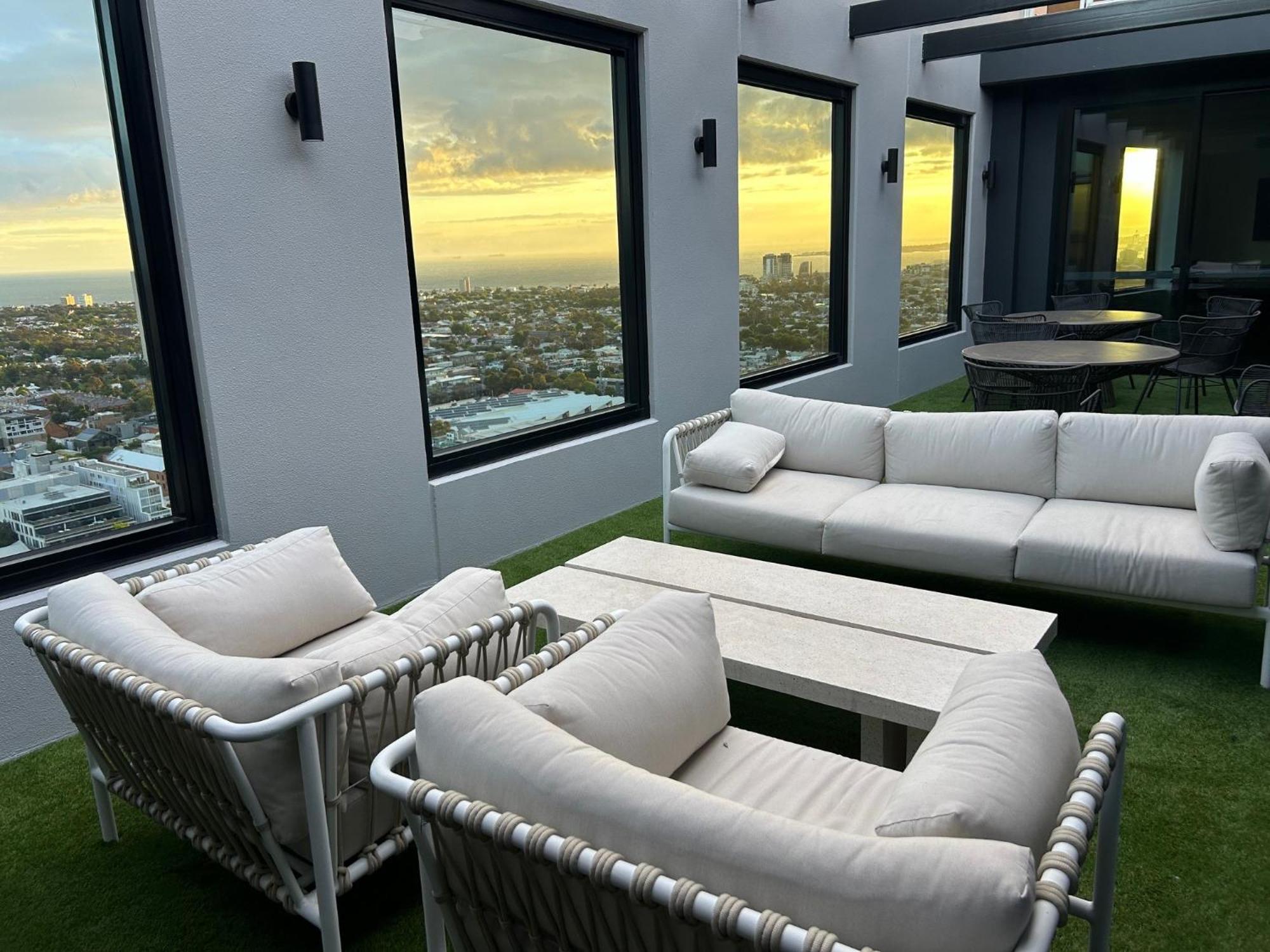 New Chic Stature Southbank 2 Bd * Melbourne