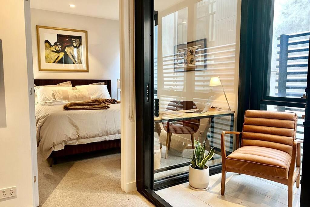 Collingwood Cool + Fast Wi-fi & Secure Car Park Apartment