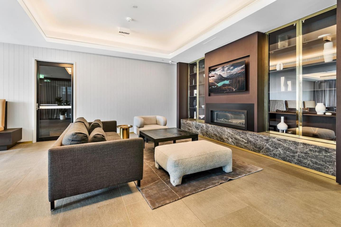 Apartment Chic Urban Escape Pool, Gym And Charm *