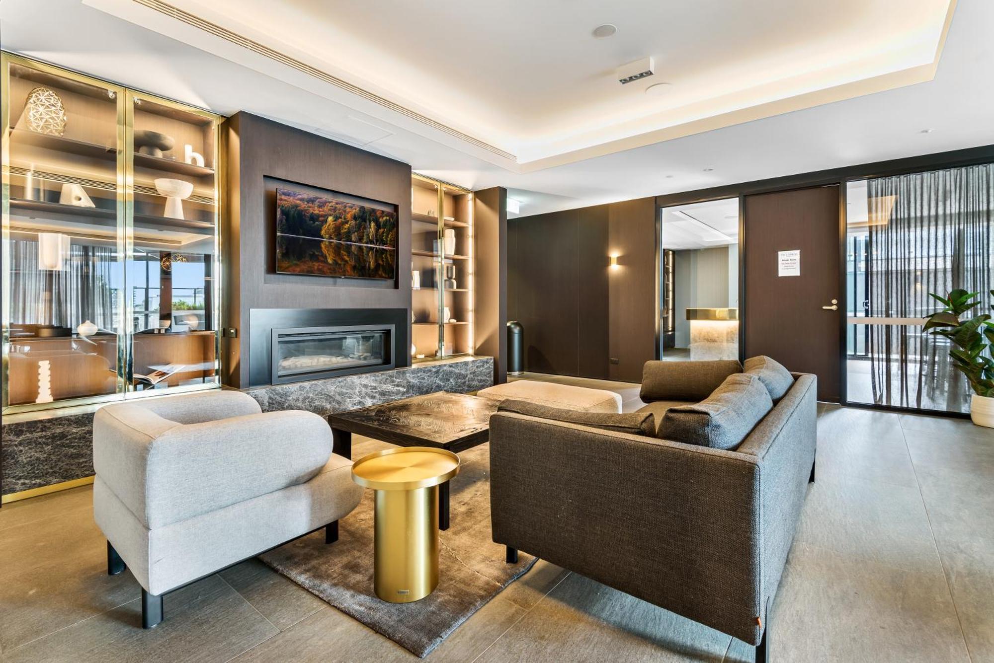 Chic Urban Escape Pool, Gym And Charm *