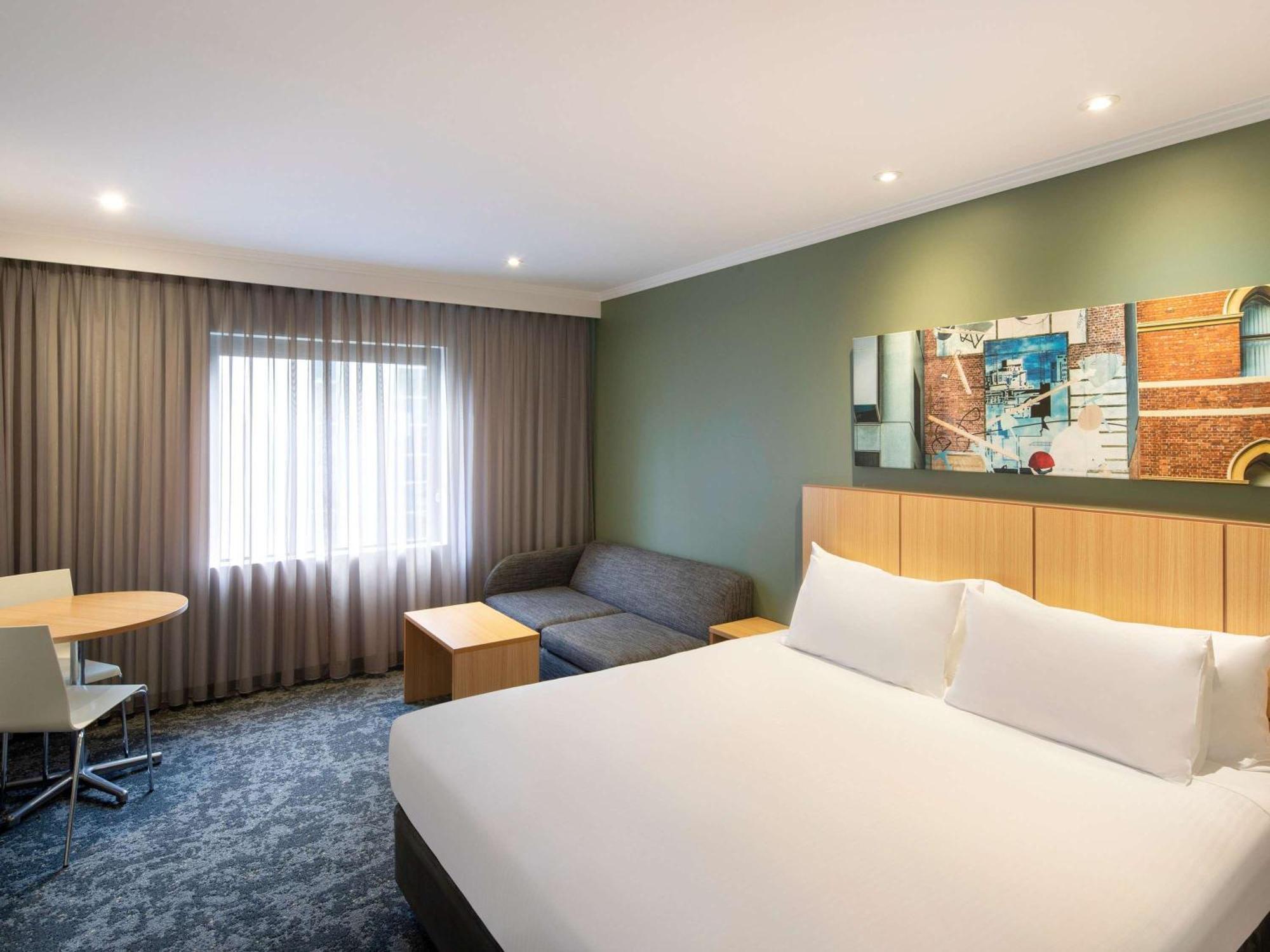 Mercure Southbank 4*