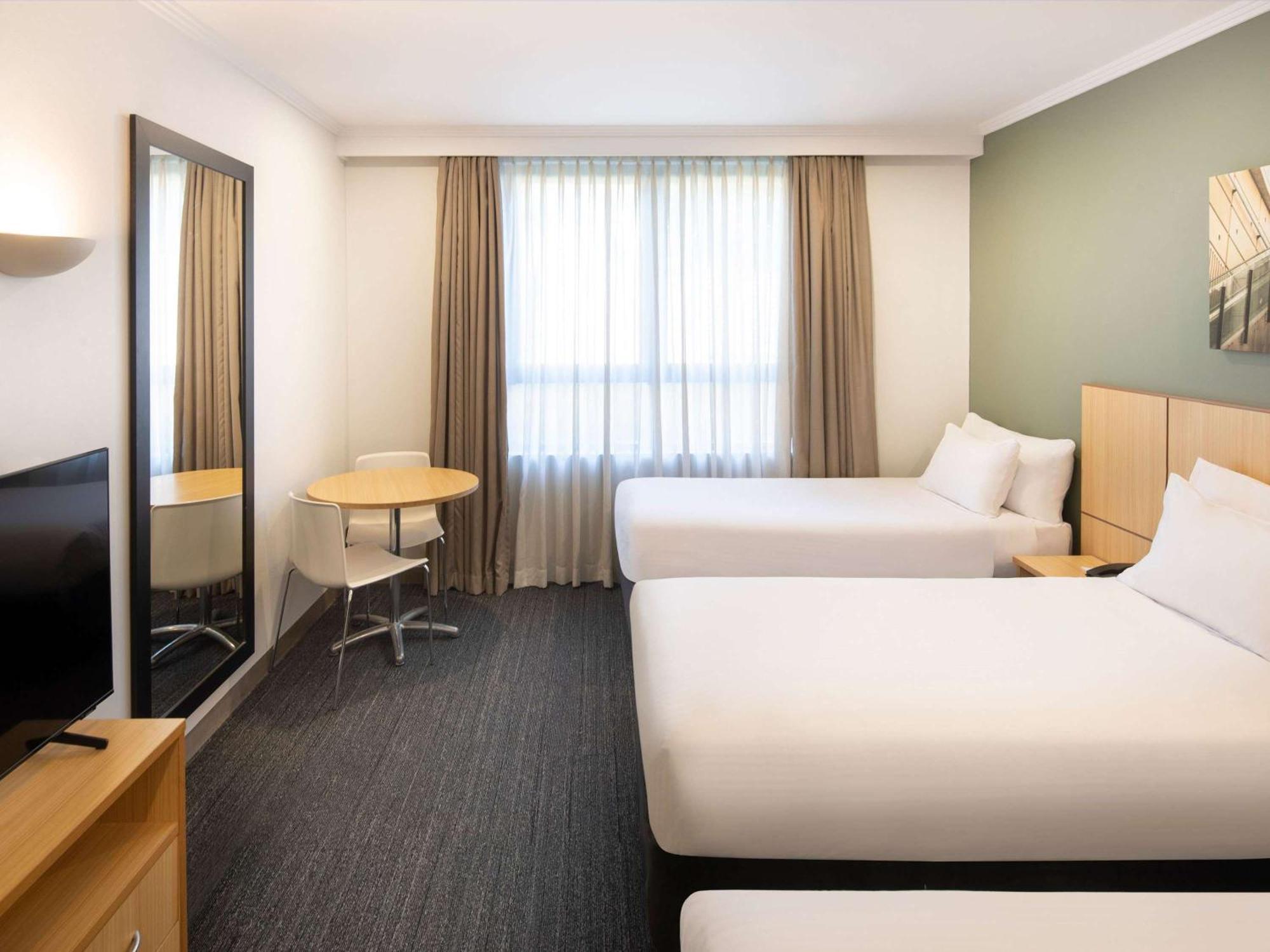 Mercure Southbank Hotel 4*