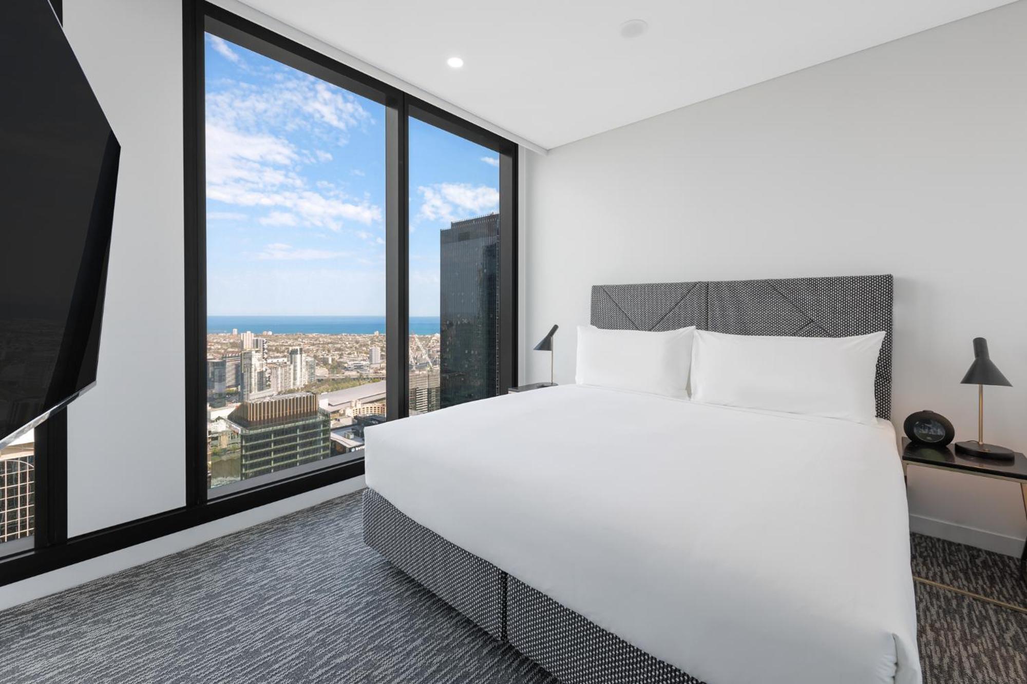 Meriton 5* Melbourne