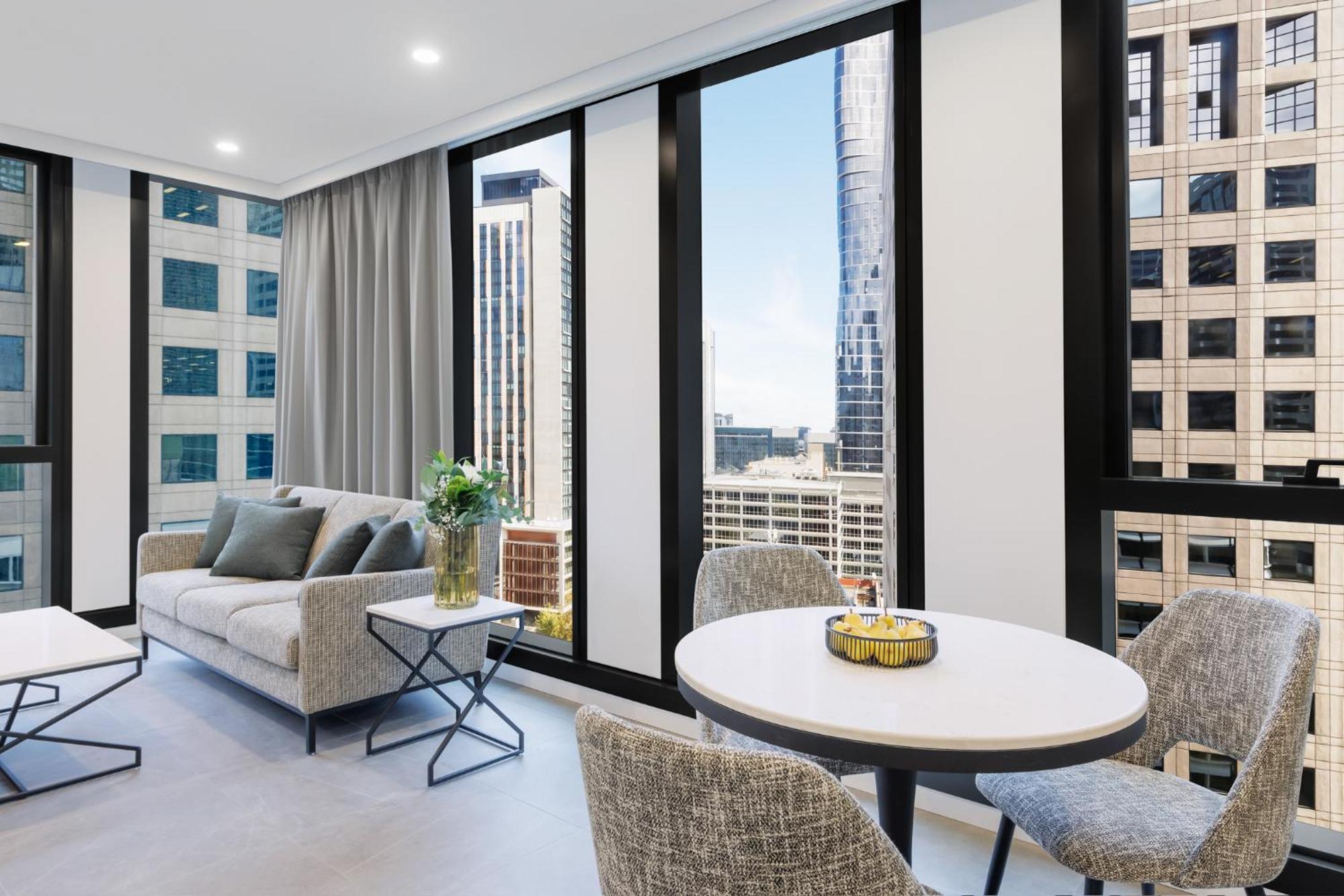 Meriton 5* Melbourne