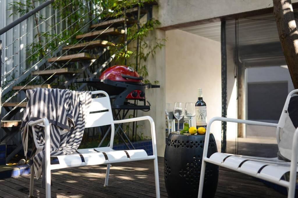 Two Five Zero Richmond Four Bedroom Cityviews Lockup Garage Holiday home Melbourne