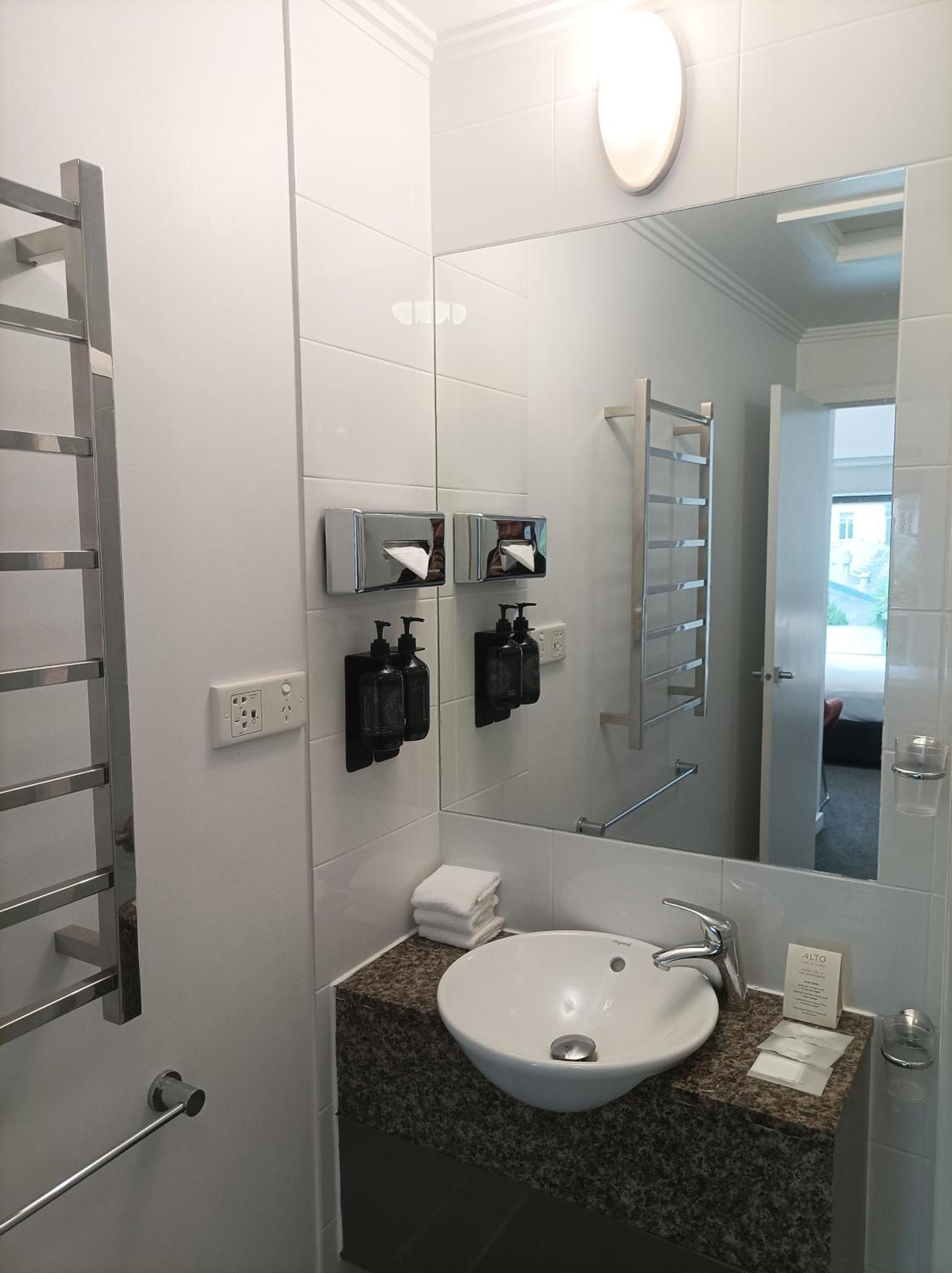 Hotel Alto On Bourke 4*