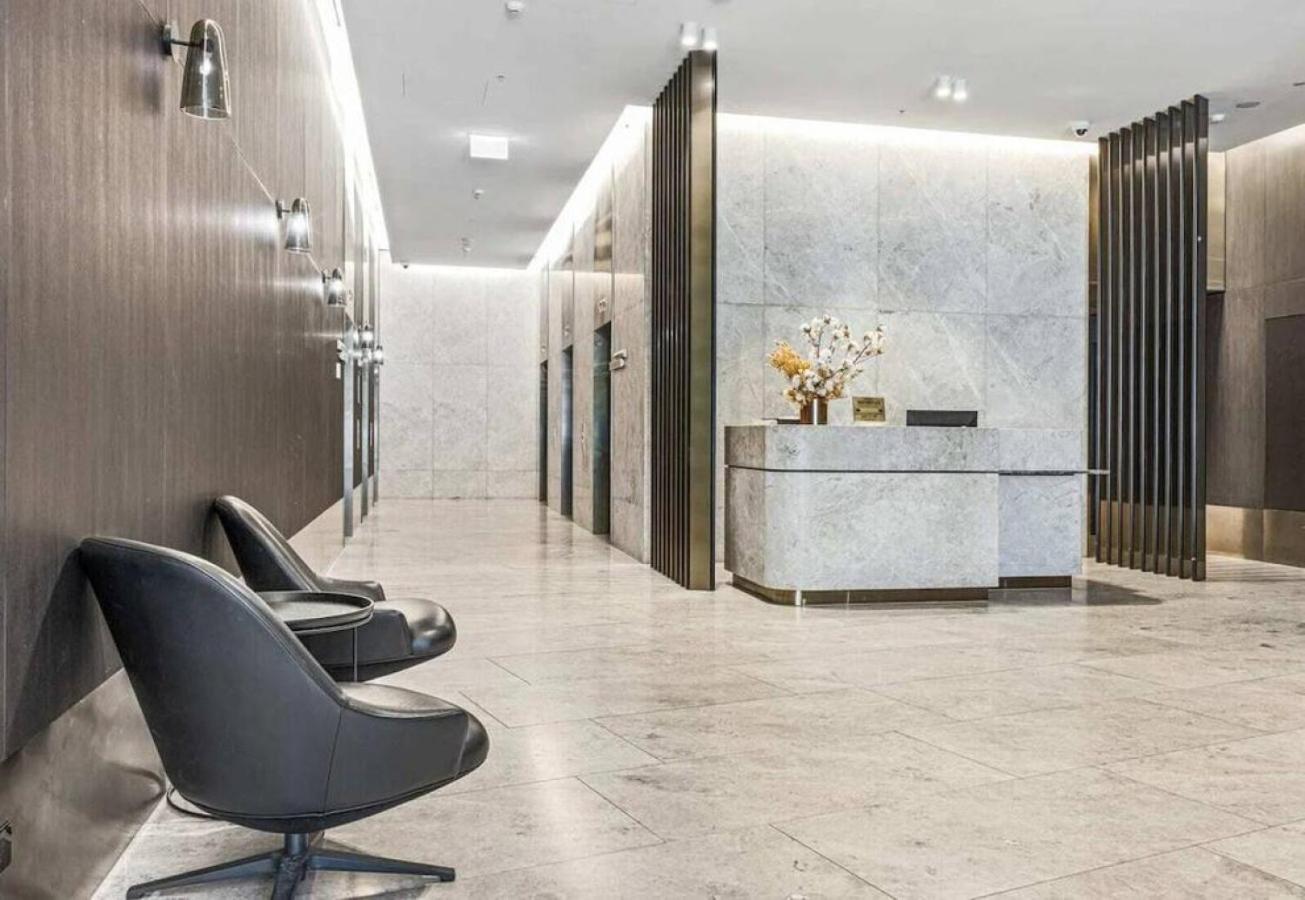 Chic Retreat Near Marvel Stadium Apartment