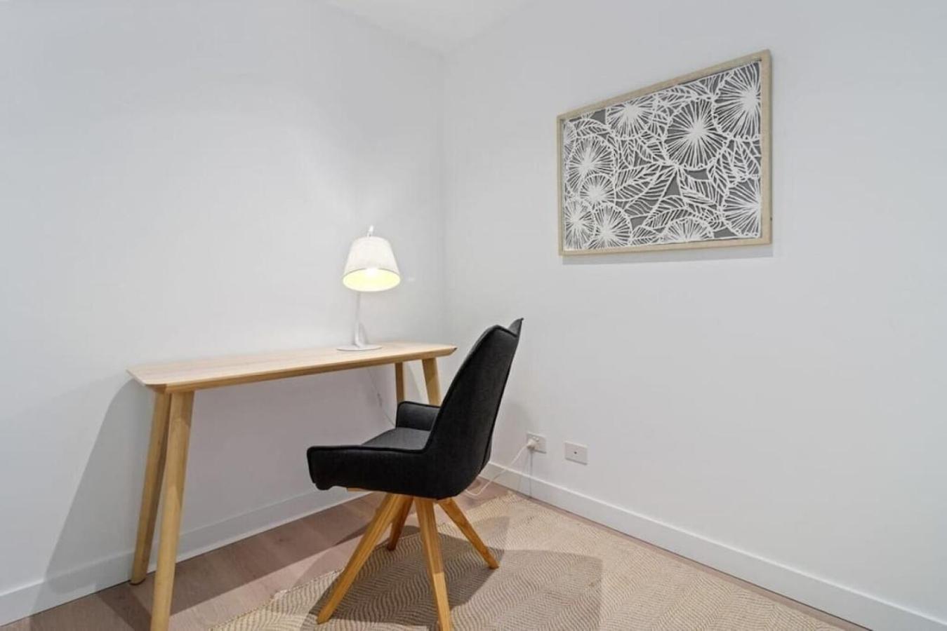 Chic Retreat Near Marvel Stadium Apartment