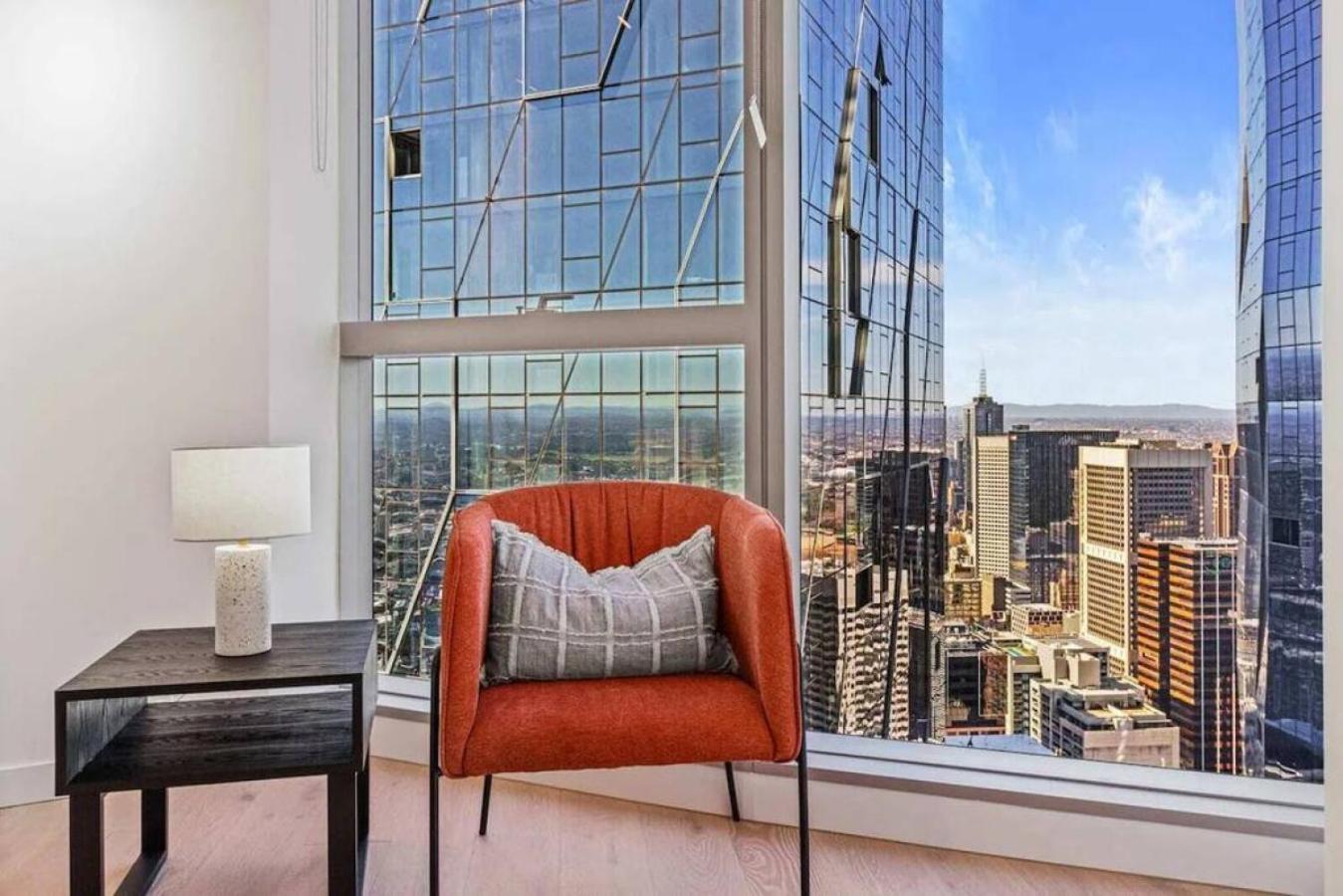 Chic Retreat Near Marvel Stadium Apartment