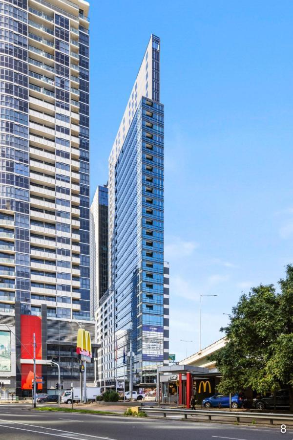 Apartment New Chic Stature Southbank 2 Bd