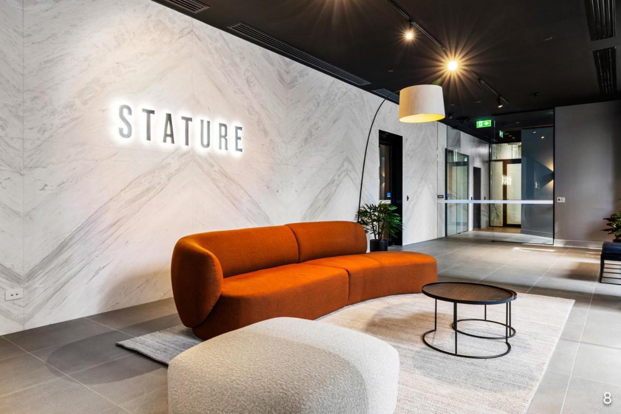 New Chic Stature Southbank 2 Bd Apartment Melbourne
