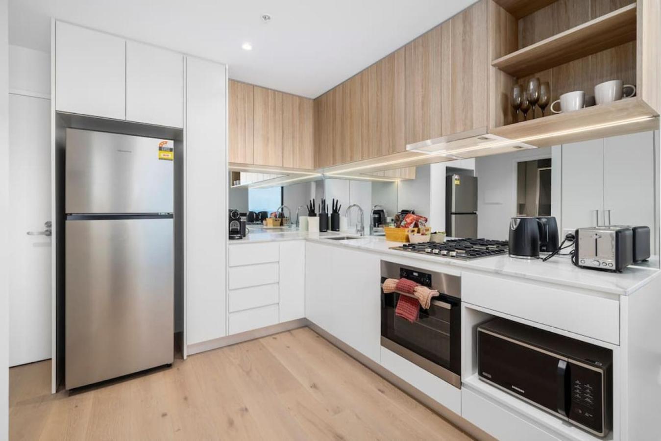 New Chic Stature Southbank 2 Bd