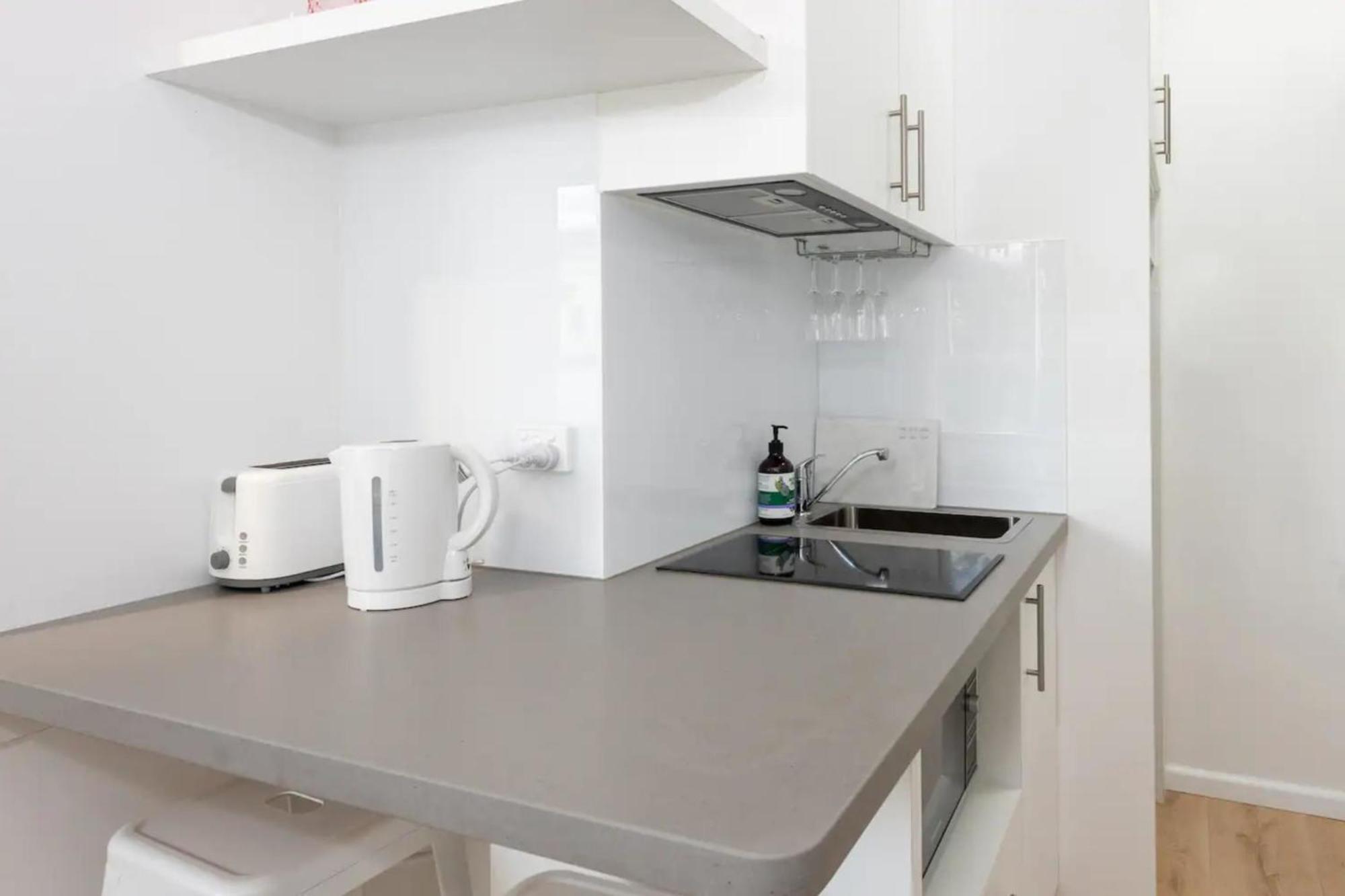 Lovely With Free Parking In East Melbourne! Apartment