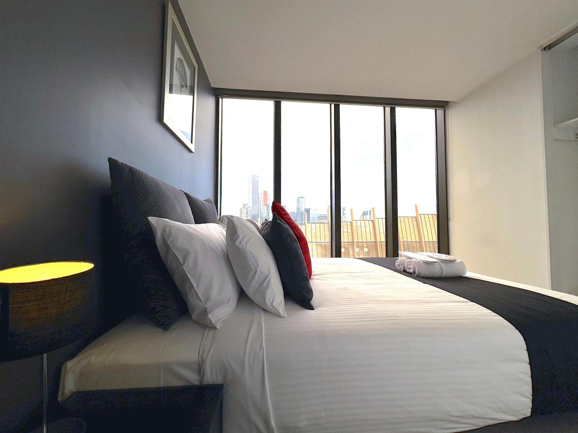Aura On Flinders Serviced
