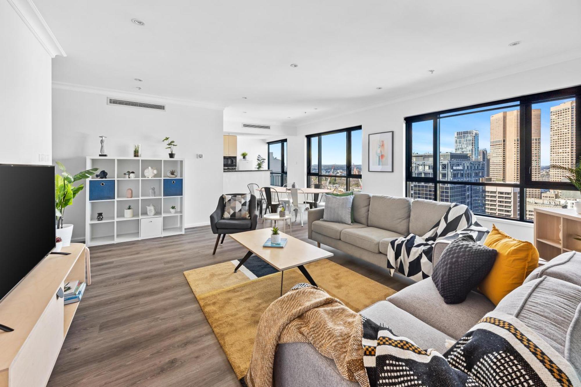 Regency Towers Apartment *