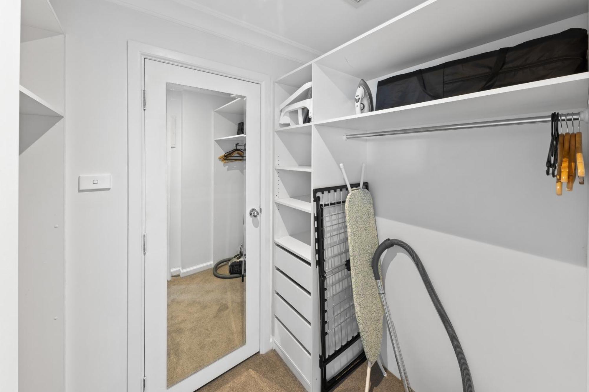 Regency Towers Apartment *
