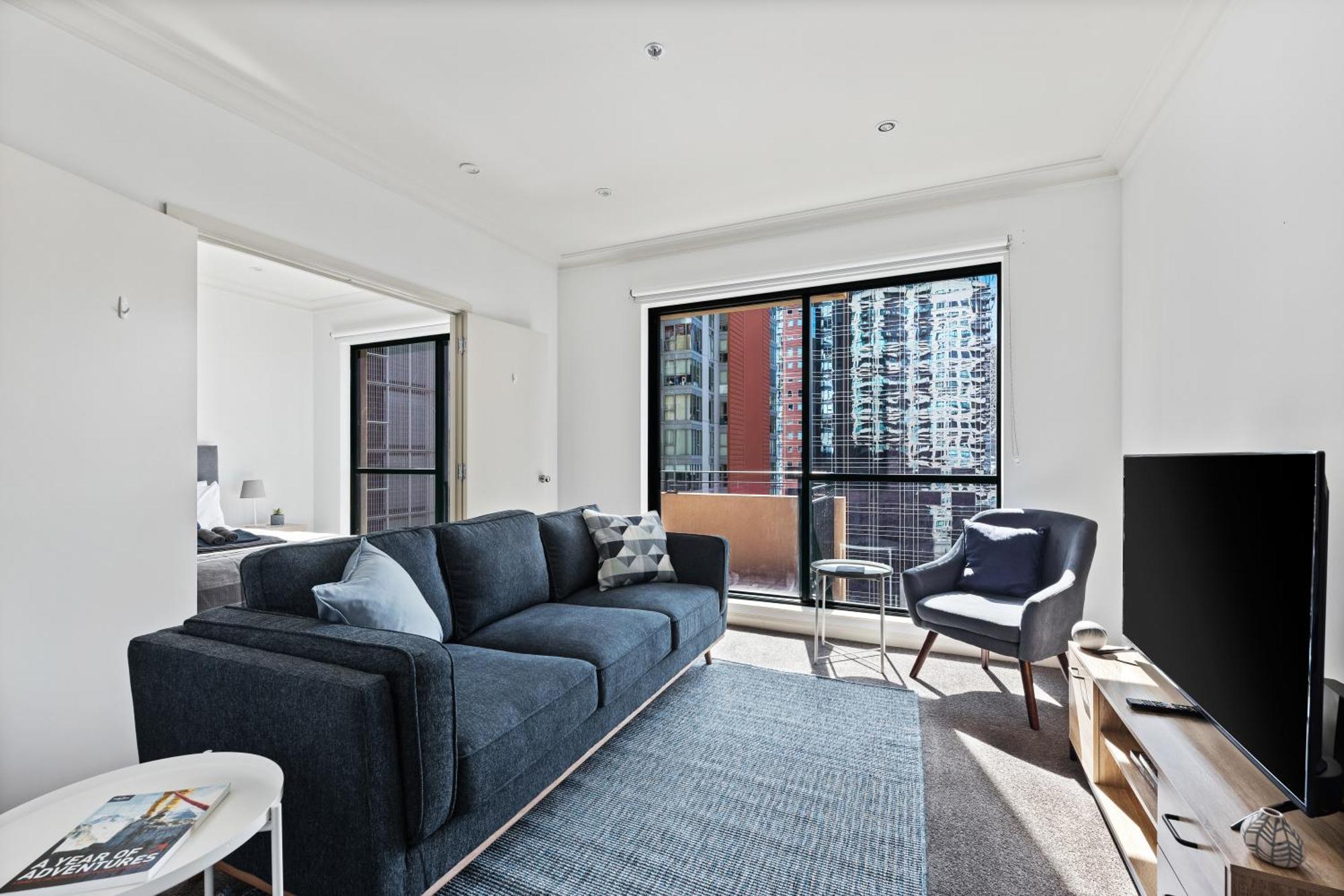 Regency Towers Apartment *