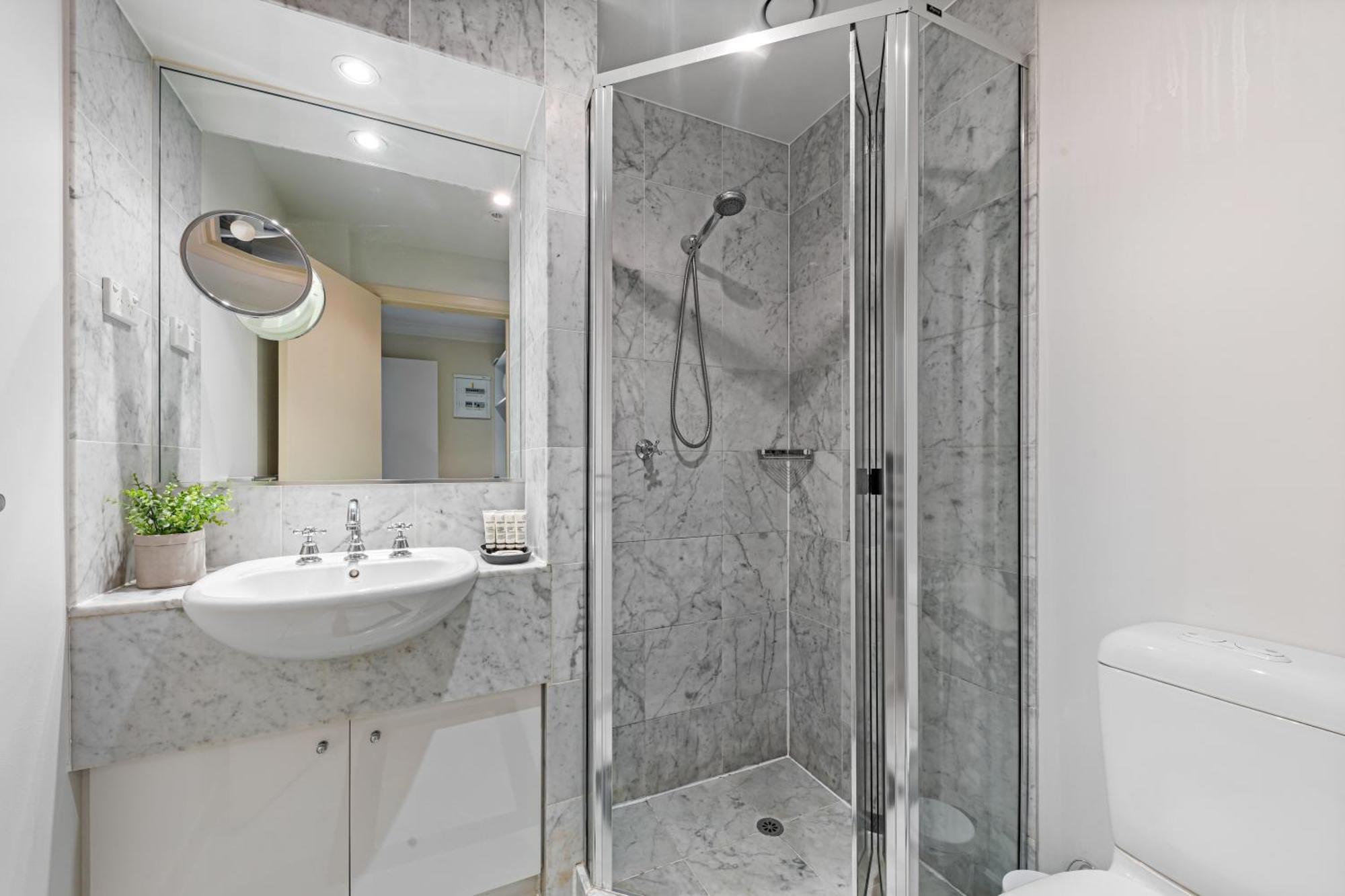 Apartment Regency Towers Melbourne