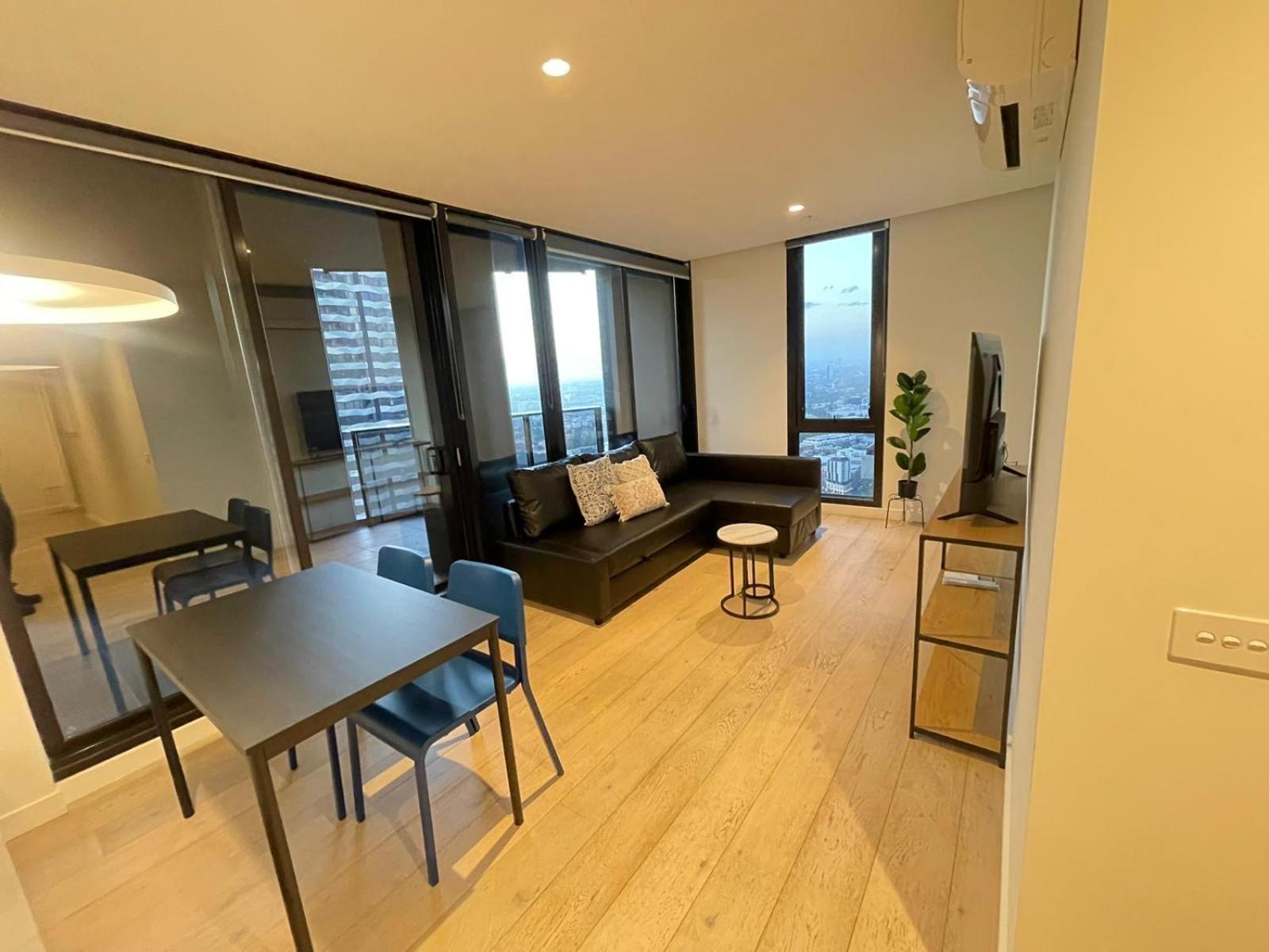 Nest Meet Empire Apartment